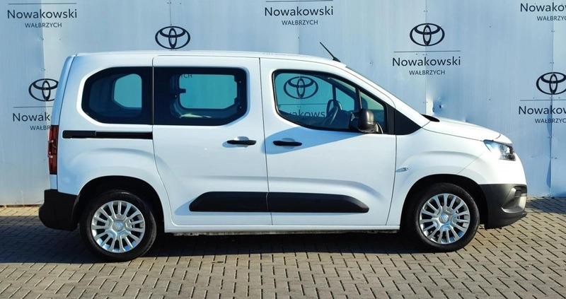 Toyota Proace City Verso cena 87900 przebieg: 39764, rok produkcji 2020 z Wałbrzych małe 254